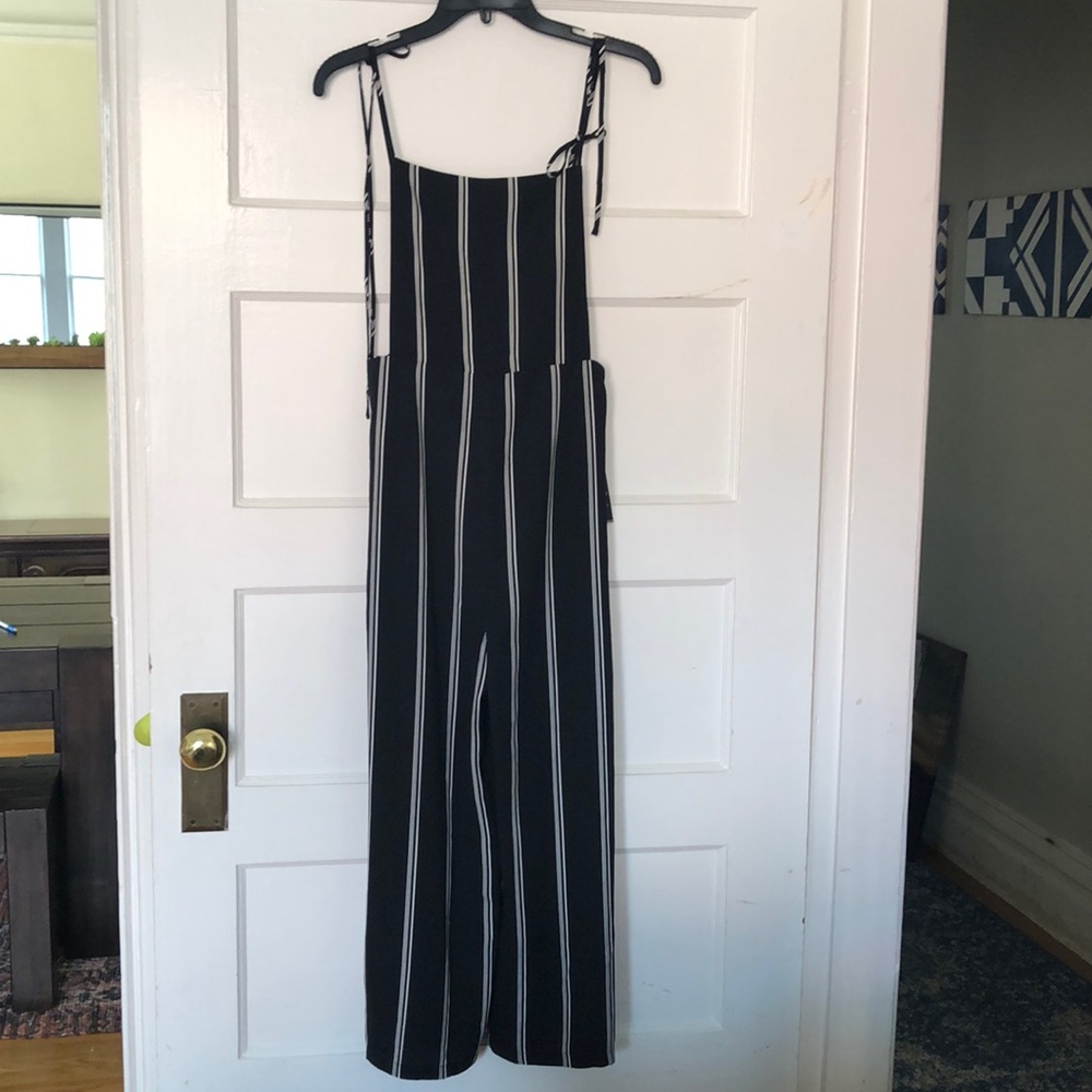 Black and white jumper - new with tags